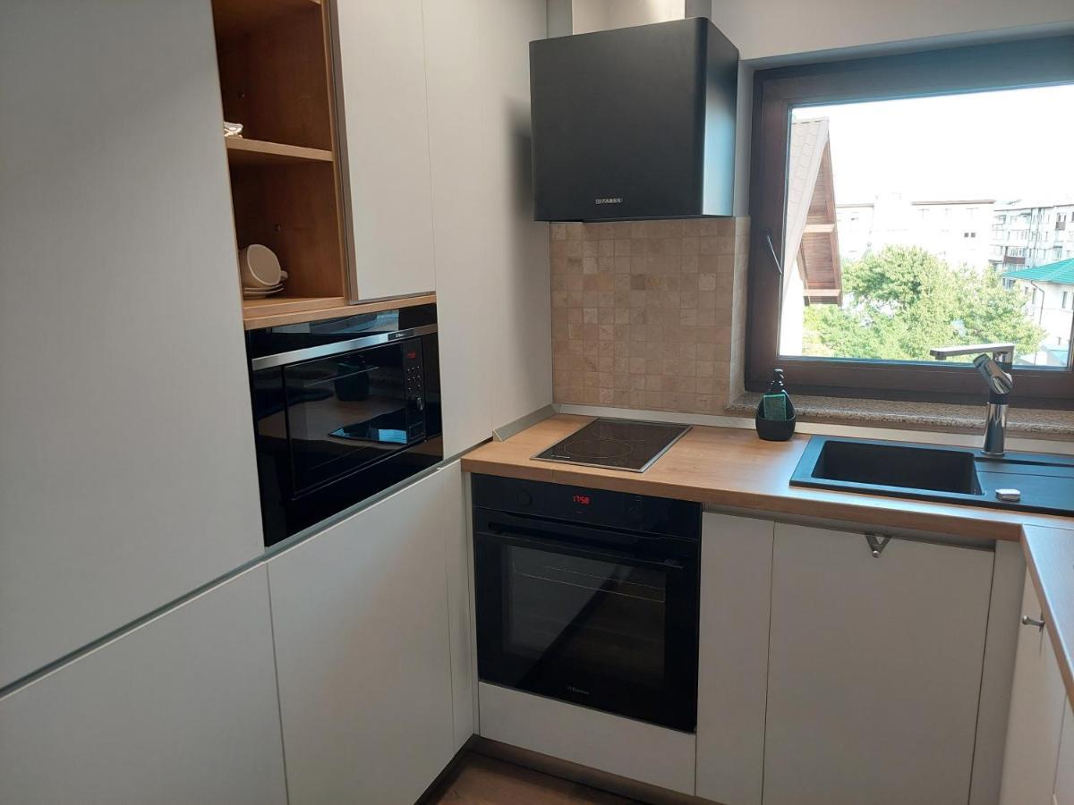 Lovely Apartment Ioana Тирґу-Нямц Екстер'єр фото